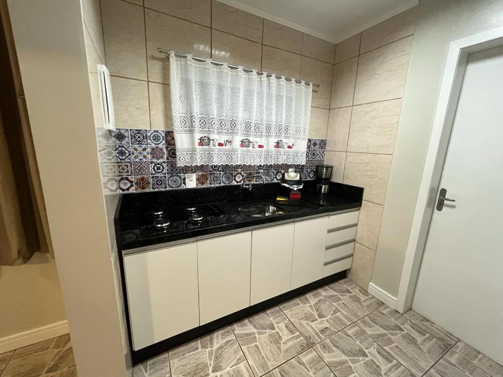 Residencial Bernardo 1 Dormitorio Флорианополис Экстерьер фото